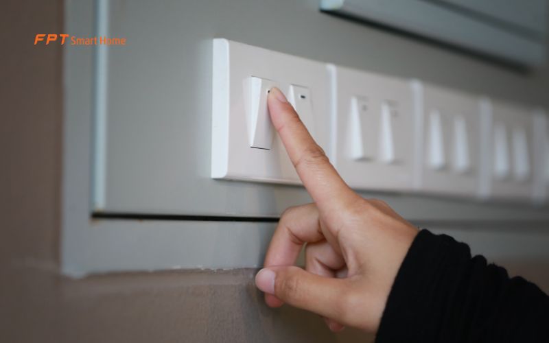 Cách bố trí ổ cắm điện và công tắc điện trong phòng tắm